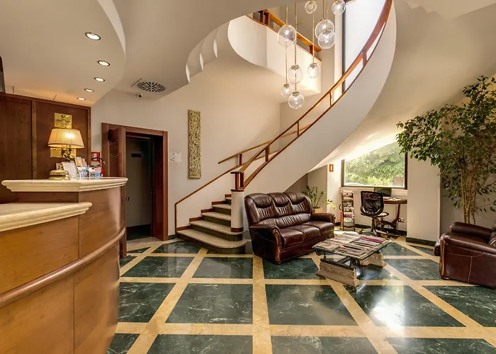 מלון Cervara Park 4*